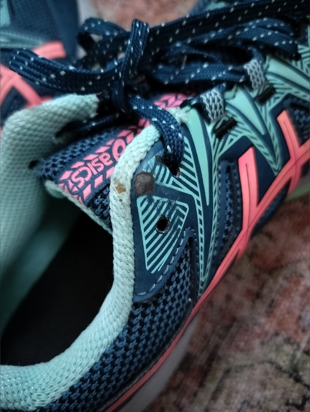 EUC ASICS Gel Venture Navy Sneakers with Mint and Pink Accents Men 11/Women 12.5 - Picture 7 of 9